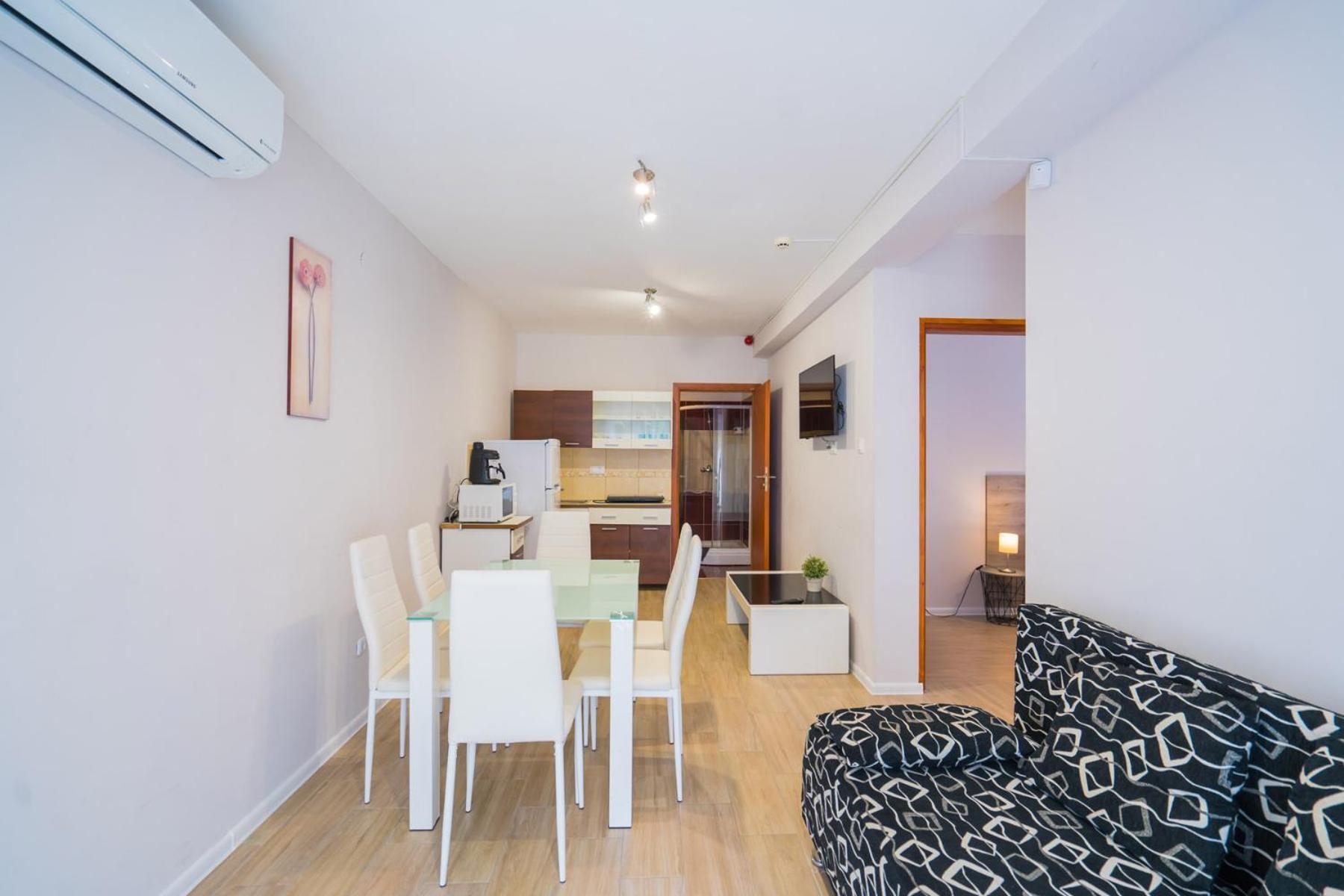 Riviera Apartmanhaz ชิโอฟก ภายนอก รูปภาพ